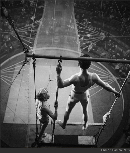 circus trapeze Gaston Paris Roger-Viollet-Photo-Agency-since-1938