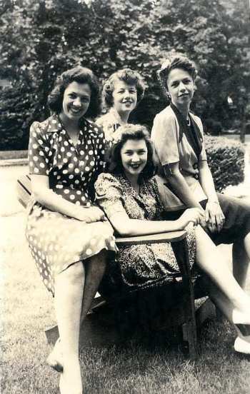 innes-girls-c-1944